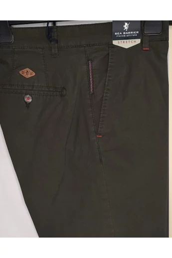 zöld szinű bermuda rövidnadrág